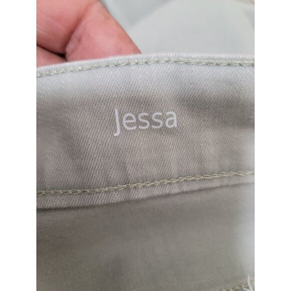 Gloria Vanderbilt Light Gray Women's Plus Size Denim Jeans With Five Pockets & B - Picture 8 of 9